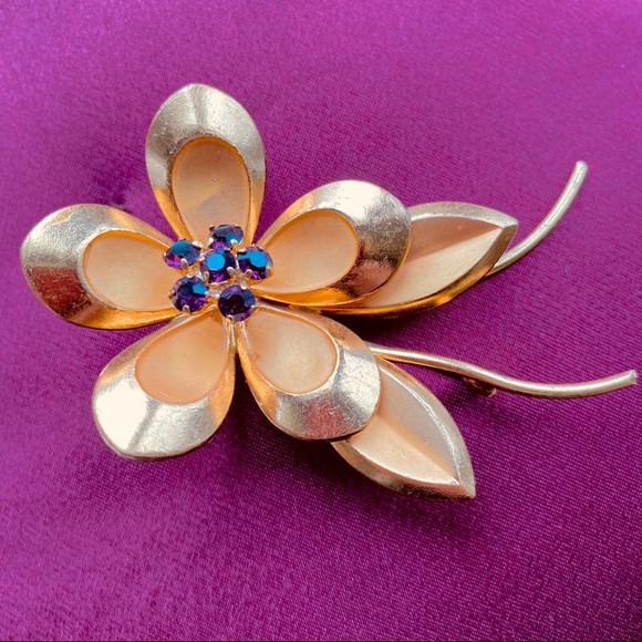 Vintage Jewelry - Vintage Austria Brooch